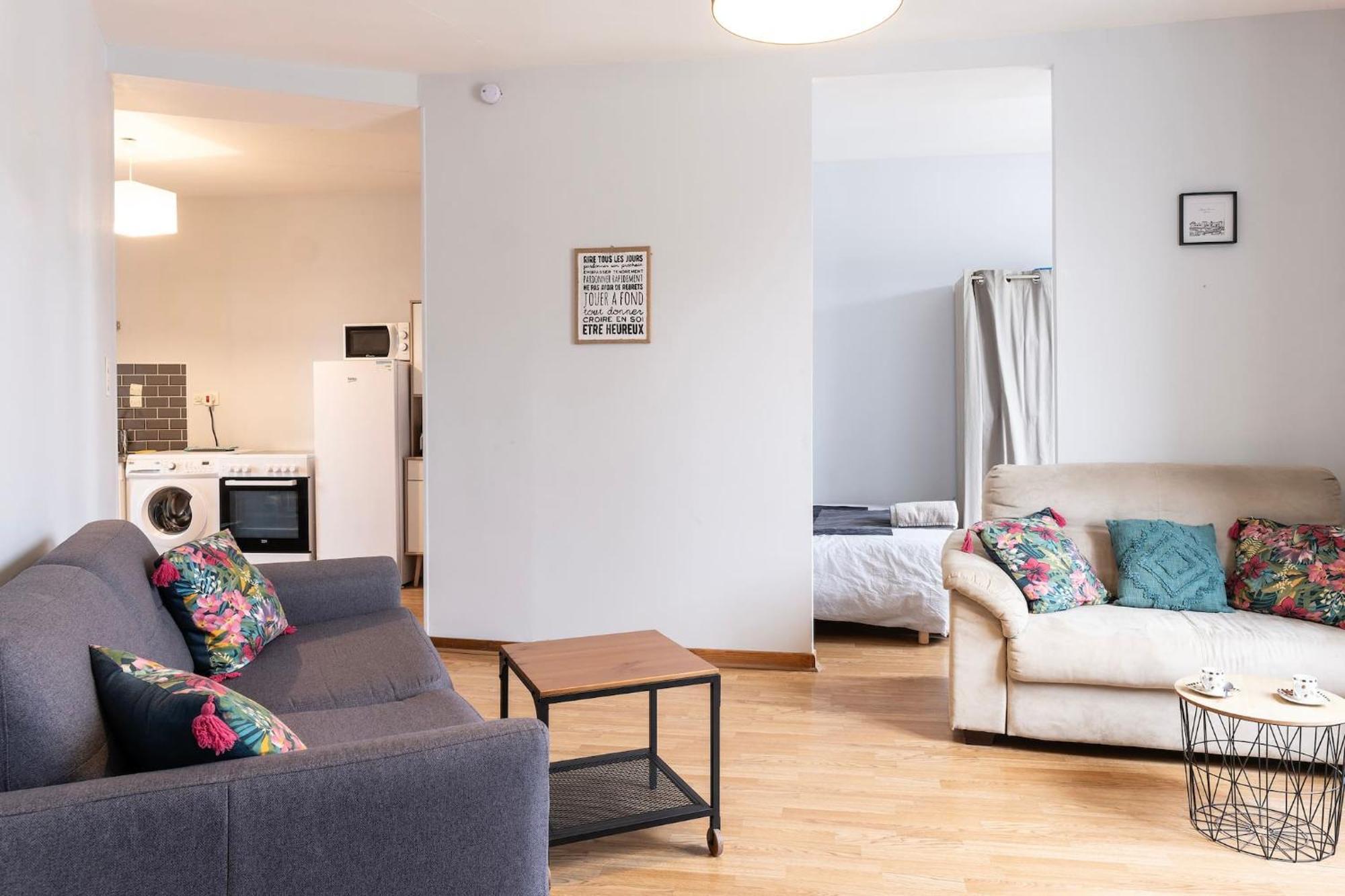 Grand Studio ✰ 35M² ✰ Centre ✰ 4Pers/2Lits ✰ Cuisine ✰ Wifi Candé Zewnętrze zdjęcie